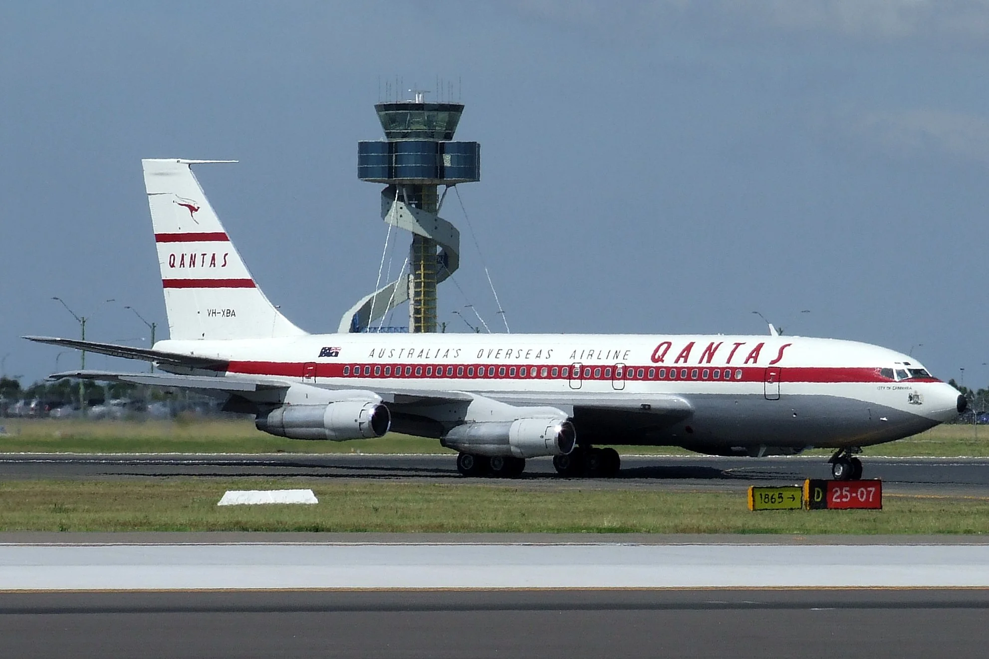 航空機・ヘリコプター QANTAS 707-138  1/200 QANTAS 707-138 1/200 航空機・ヘリコプター